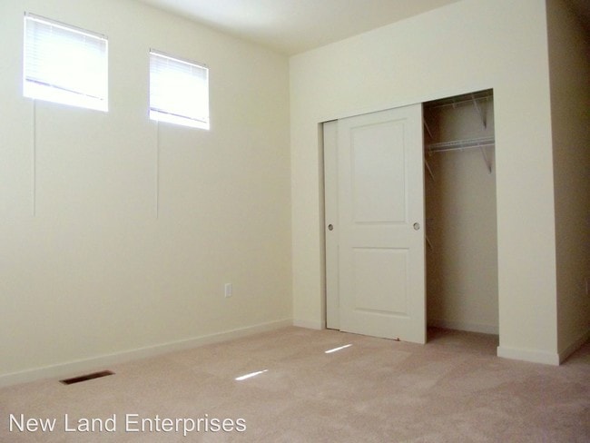 Building Photo - 2650 N Humboldt Blvd