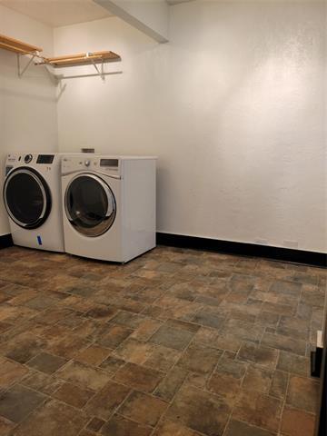 Foto del edificio - 1604 Hawkins St