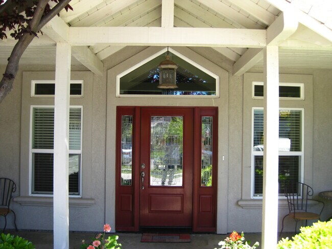 Foto del edificio - 105 Sterling Oaks Dr