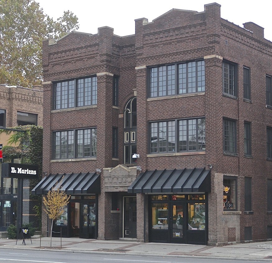 Primary Photo - 1764 N High St