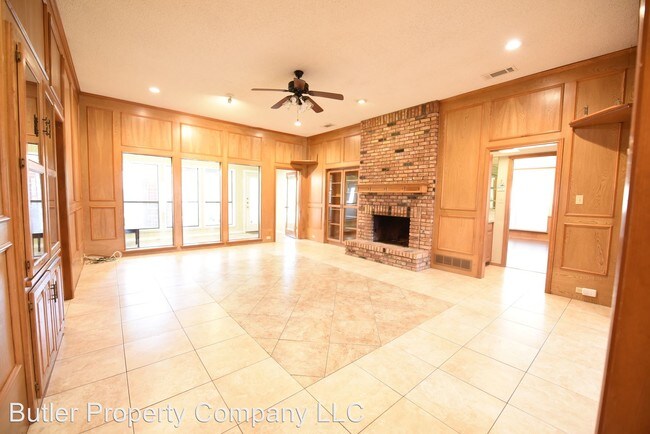 Building Photo - 4109 Stagecoach Trl