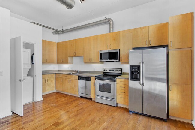 Foto del edificio - 7301 E 3rd Ave