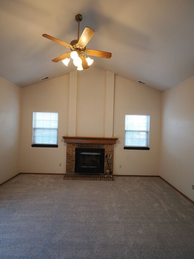 Foto del edificio - 3 Bdrm, 2.5 Bath Home off of Powers!
