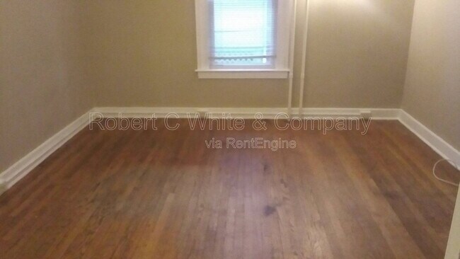 Foto del edificio - 111 S Main St