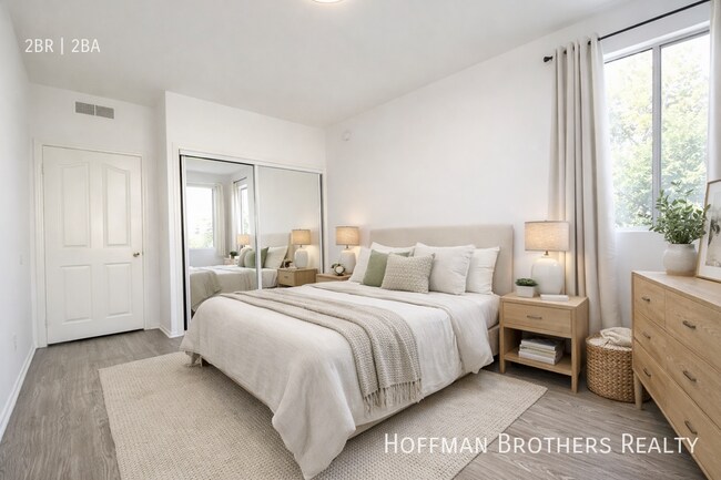 Foto del edificio - 350 N Oakhurst Dr