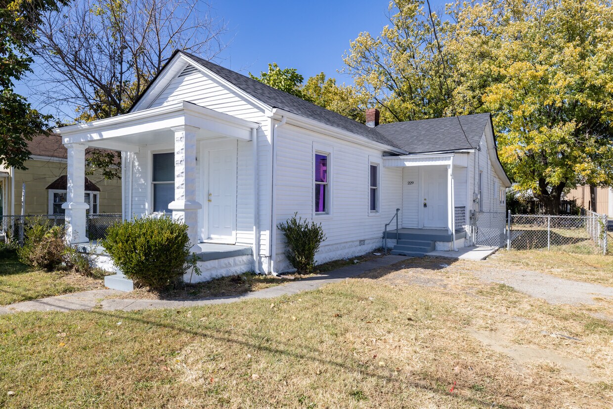 229 Hiawatha Ave, Louisville, KY 40209 House Rental in Louisville, KY