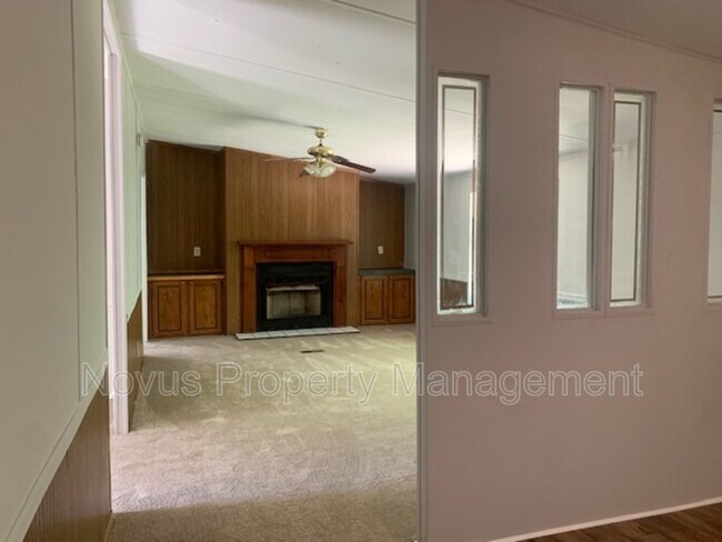 Foto del edificio - 221 Oakleigh Dr