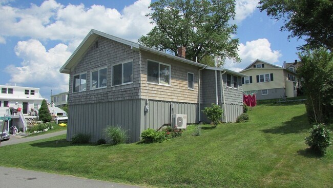 Foto del edificio - 12 Cove Rd