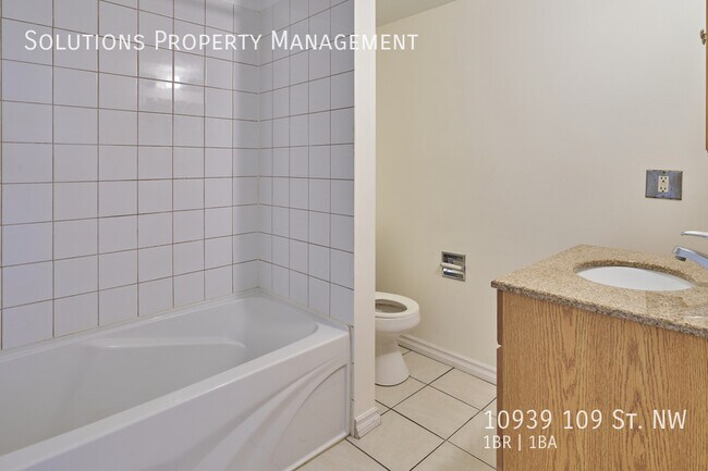 Photo du bâtiment - Bright and Spacious 1 Bedroom Unit
