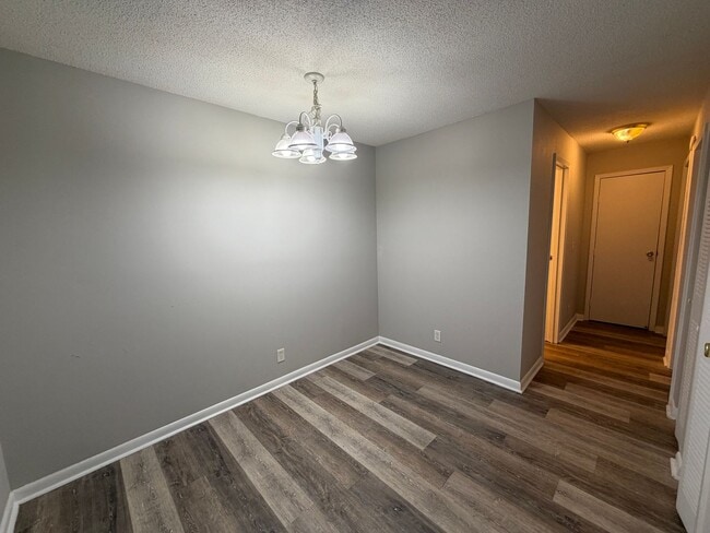 Building Photo - 850 Mallery St