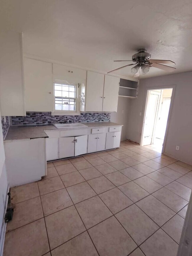 Foto del edificio - 207 E Chestnut Ave