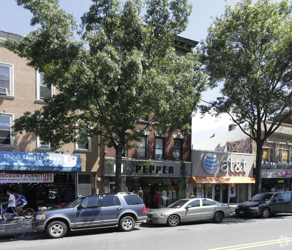 Primary Photo - 30-65 Steinway St