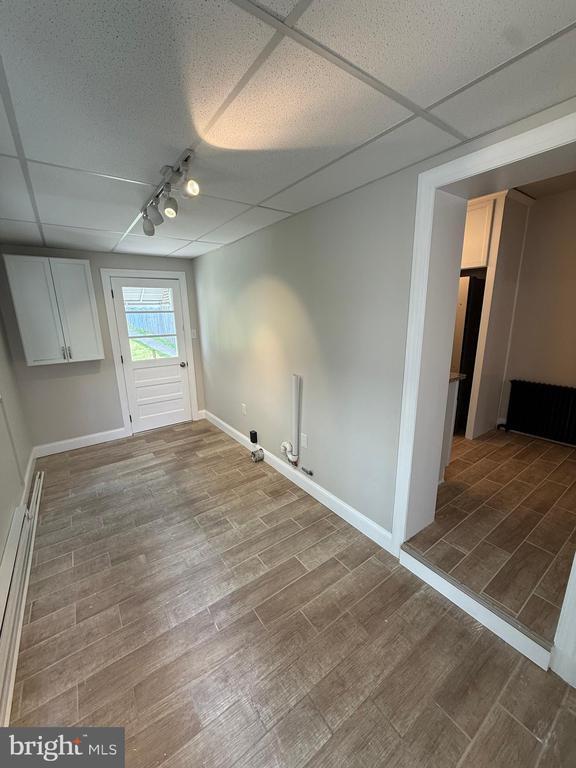 Foto del edificio - 412 W 1st St