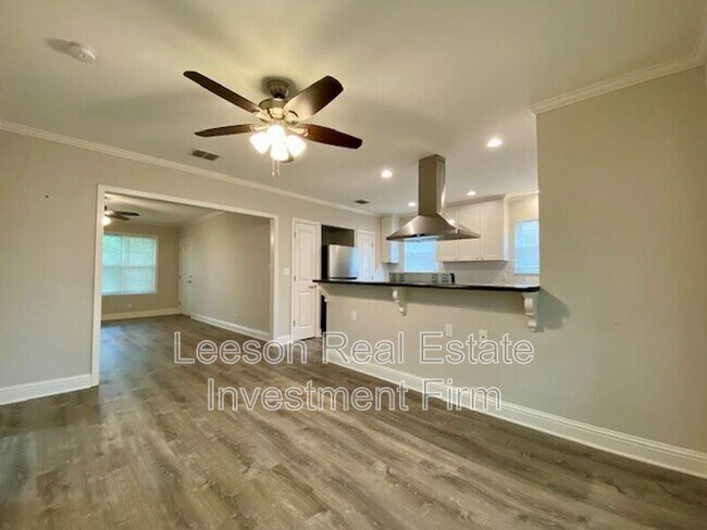 Foto del edificio - 2721 Fairfield Ave