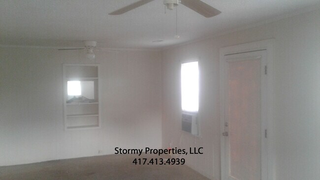 Foto del edificio - 1377 E Florida St