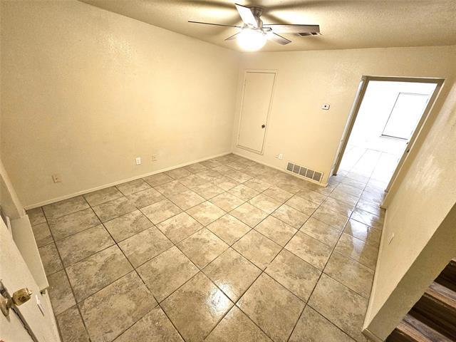 Building Photo - 724 Bluebonnet Dr