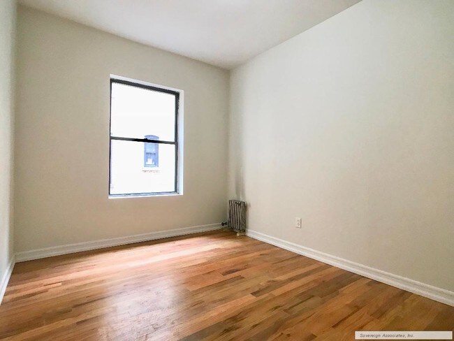 Building Photo - 520 W 136th St
