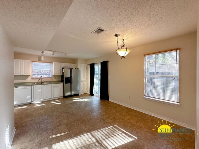 Foto del edificio - Lovely 4 Bedroom Home in Fort Walton Beach