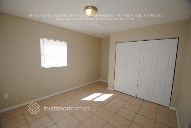 Building Photo - 641 N 68th Way