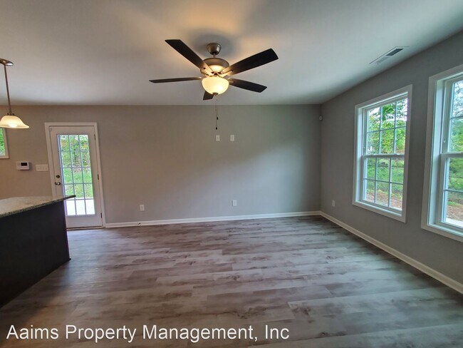 Foto del edificio - 3 br, 2 bath House - 5705 Eagle Pass Cir