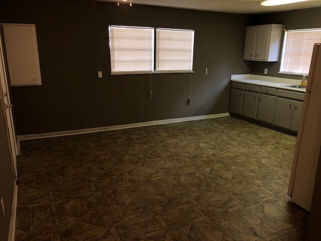 Building Photo - 101 E Wacona Dr