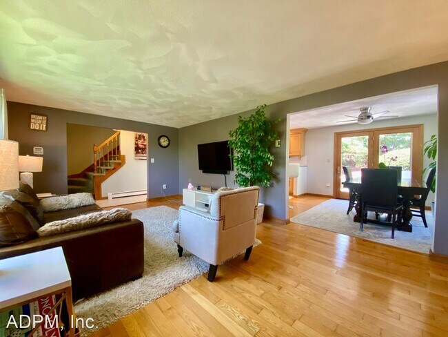 Foto del edificio - 3 br, 1.5 bath House - 5B Lilah Circle