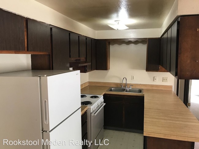 Foto del edificio - 3 br, 1 bath House - 620 S 3rd St #9