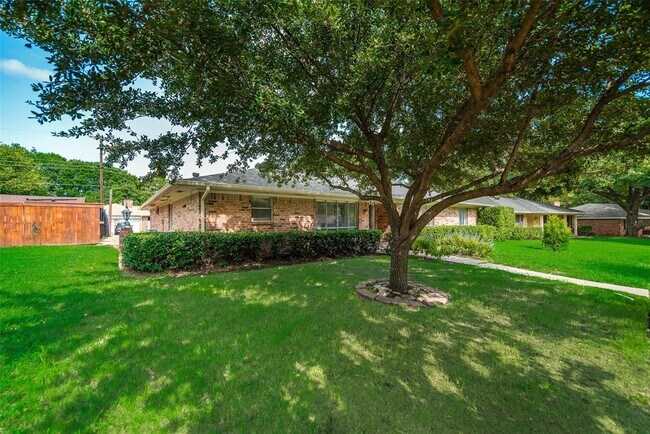Foto del edificio - 314 N Wood Dr