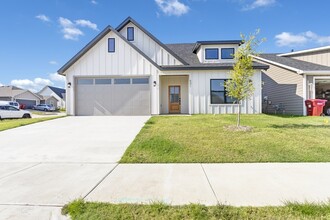 Building Photo - 501 Southern Dr