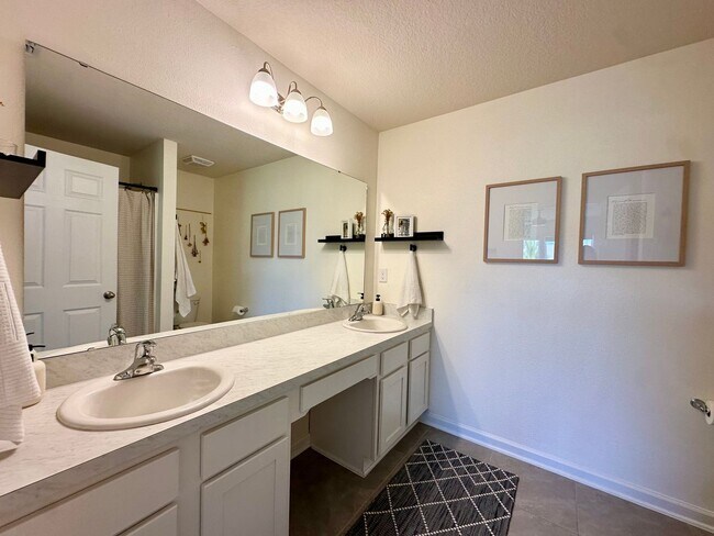 Foto del edificio - Adorable Townhome in Heart of St. Johns Co...