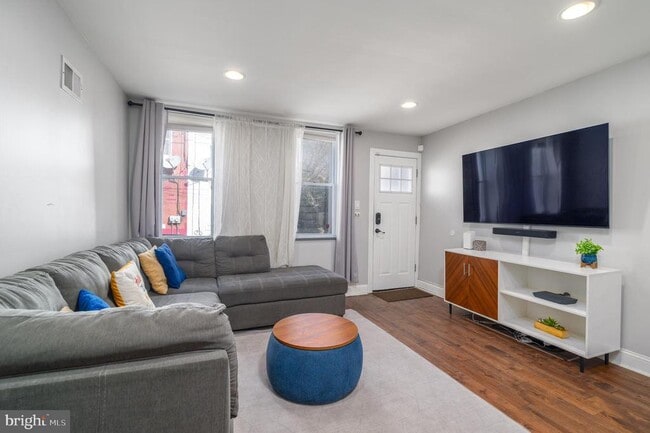 Building Photo - 2012 Pierce St