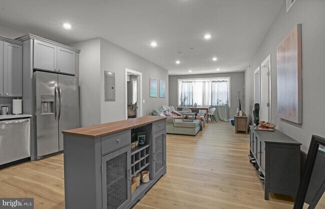 Foto del edificio - 2621 W Jefferson St