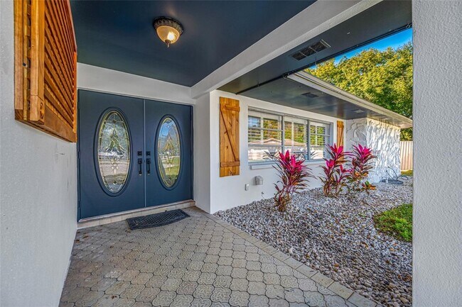 Building Photo - 1932 Oro Ct