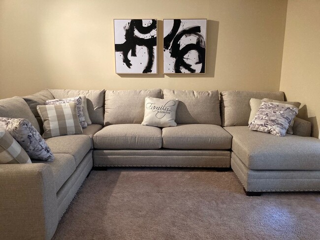Foto del edificio - 616 Springhouse Ln