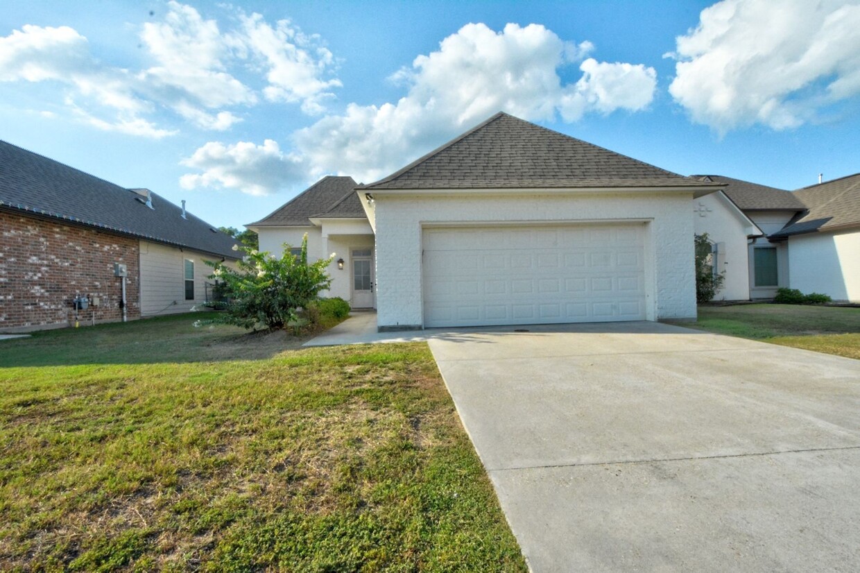 Primary Photo - 10419 Parc Cella Ct