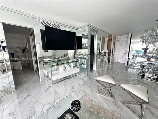 Foto del edificio - 6770 Indian Creek Dr