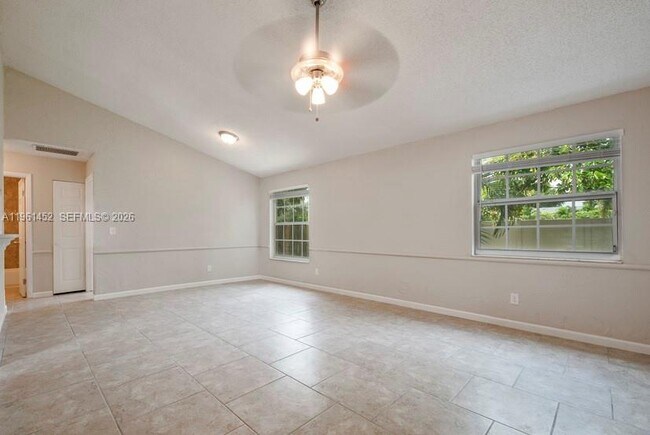 Foto del edificio - 8881 SW 21st St