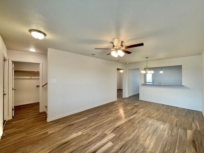 Foto del edificio - 1802 Clovis Dr