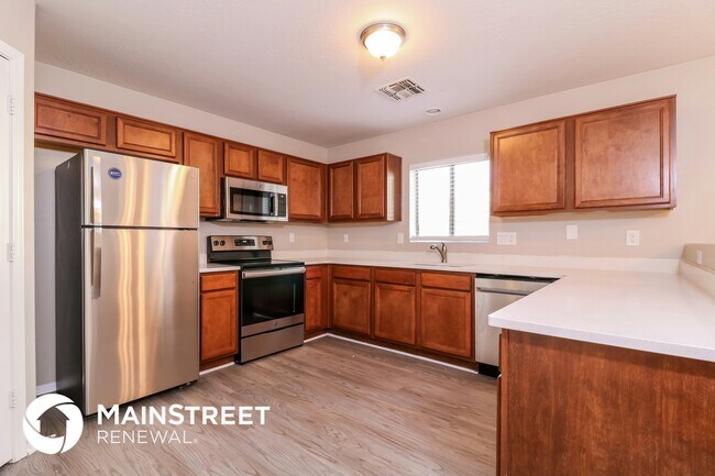 Foto del edificio - 12814 W Pershing St