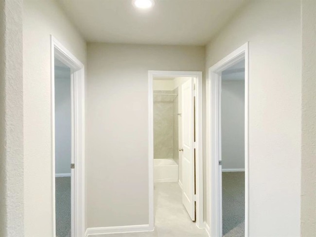 Foto del edificio - 3203 Sumac Dr