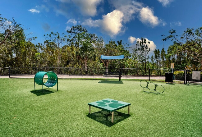 Building Photo - Courtyards at Estero
