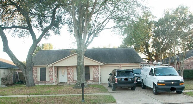 Building Photo - 16711 Royal Mile Ln