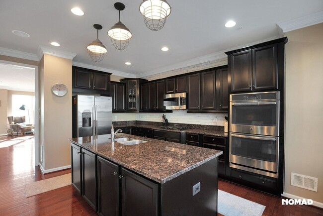 Foto del edificio - Stunning 4BR Townhome in National Harbor