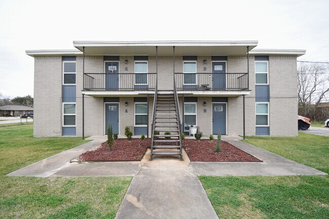 Foto del edificio - 806 Simpson Rd