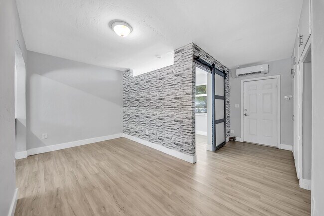 Building Photo - 1815 McKinley St