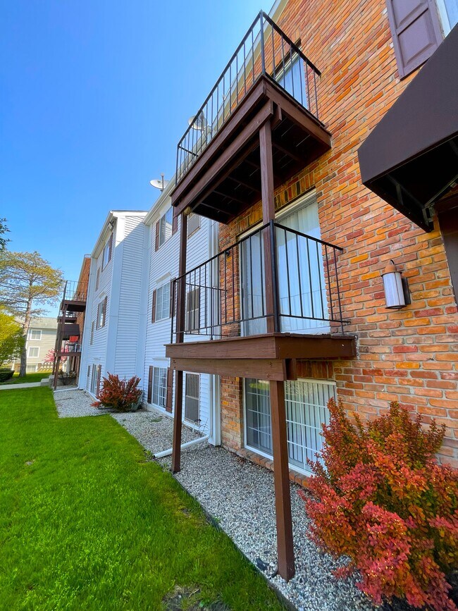 Building Photo - Walnut Creek