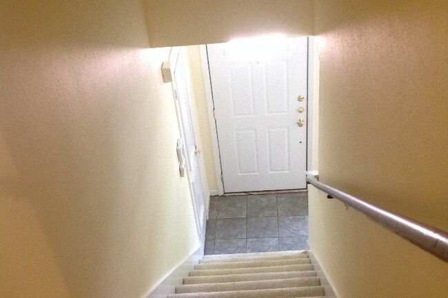 Building Photo - 515 Tallowood Rd