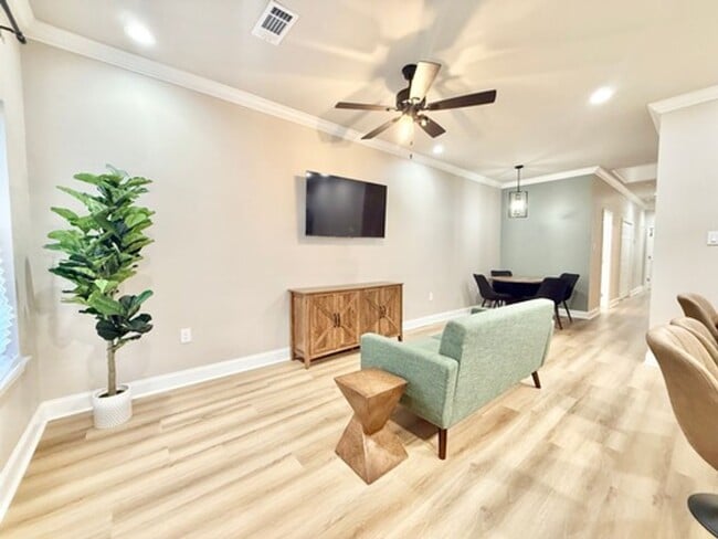 Building Photo - Home for Lease