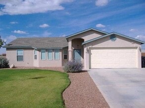 Building Photo - 2373 Sierra Vista Ct