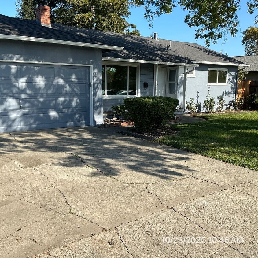 Foto principal - Refreshed 3 Bedroom